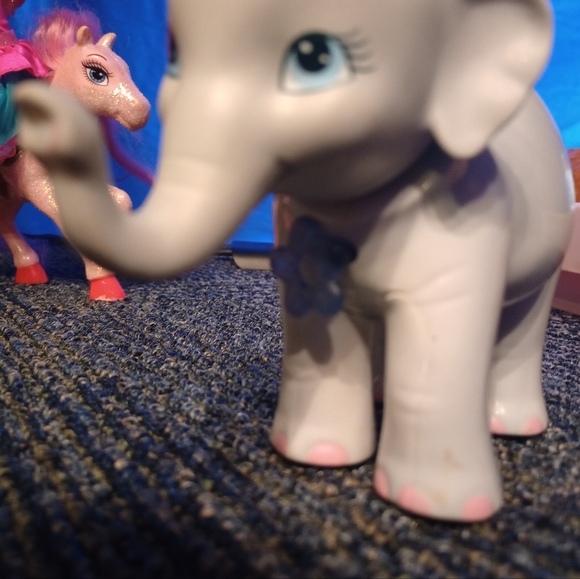 Barbie Island Princess & Diamond Castle Toy Set - Picture 17 of 17